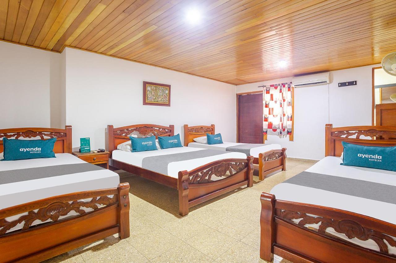 Hotel Meryland Синселехо Екстериор снимка